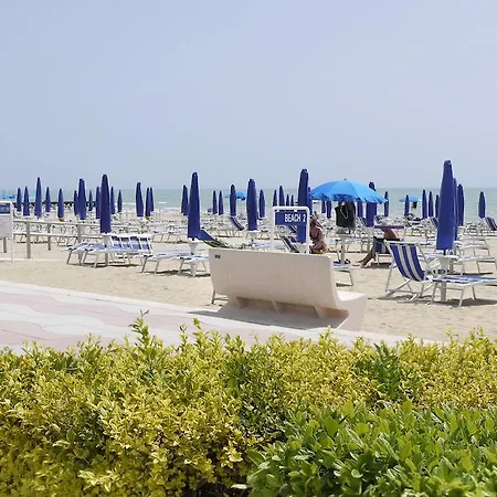 Hotel Beach2